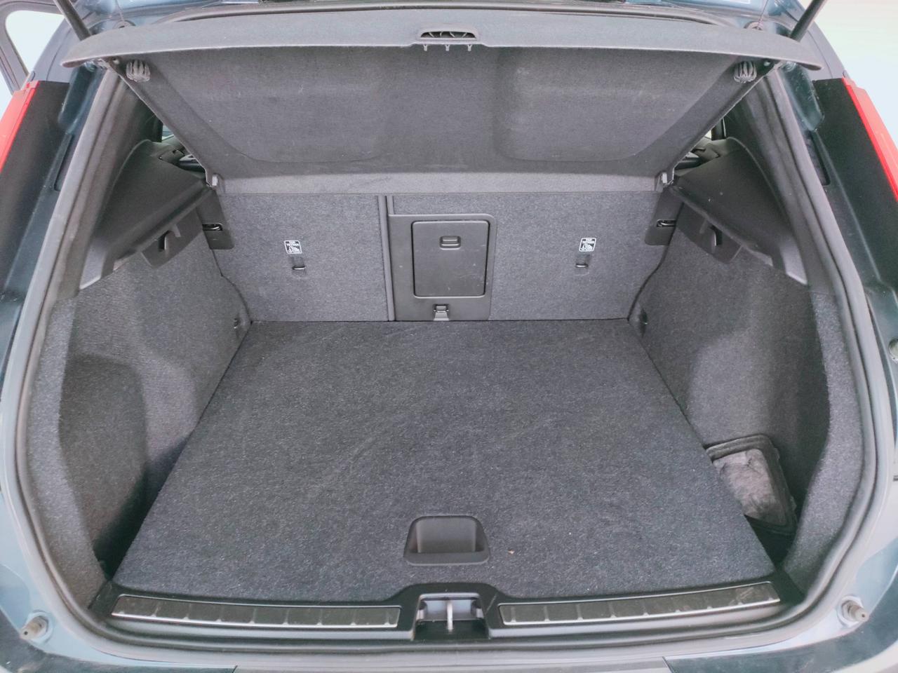 VOLVO XC40 - XC40 2.0 d3 Inscription