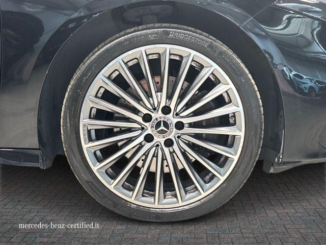 MERCEDES-BENZ A 250 e hybrid EQ AMG Line Advanced Plus SEDAN