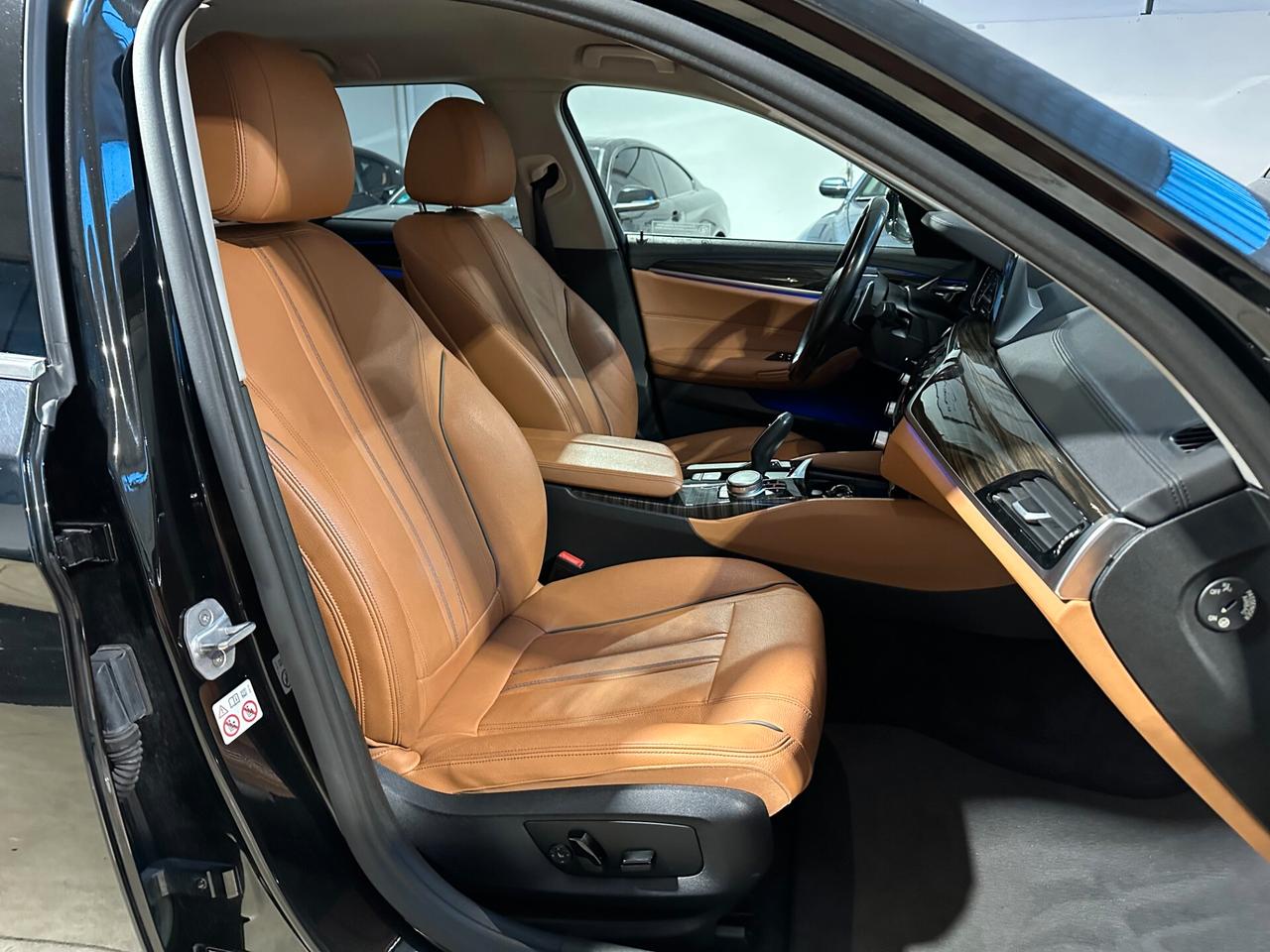 Bmw 520 d xDrive Touring Luxury - LUCI AMBIENTE RETROCAMERA