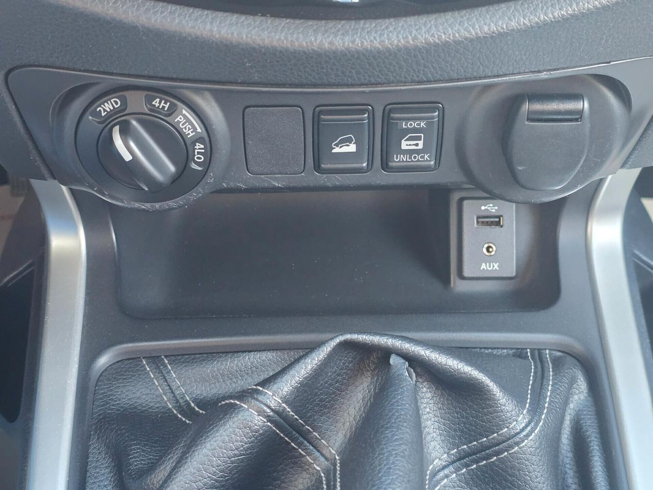 Nissan Navara 2.3 dCi 190cv