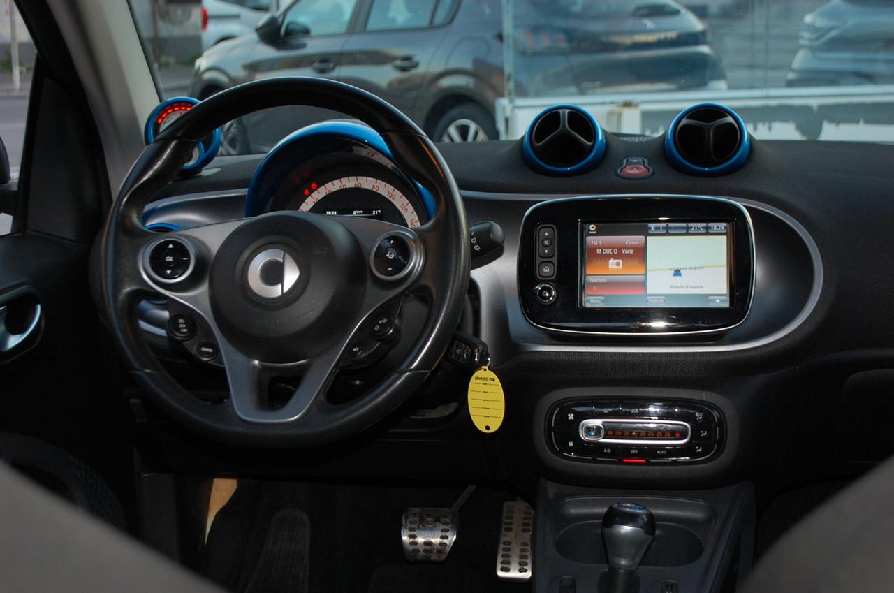 smart forTwo EQ Brabus Style my19 Uff Italy Lega Tetto Led