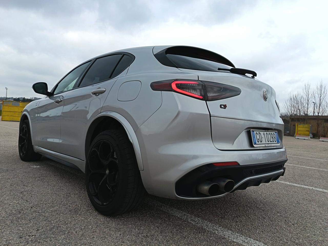 Alfa Romeo Stelvio 2.9 Bi-Turbo V6 510 CV AT8 Quadrifoglio