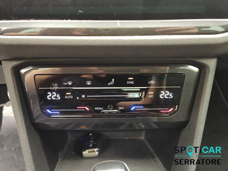 Volkswagen Tiguan II 2.0 tdi R-Line 150cv dsg