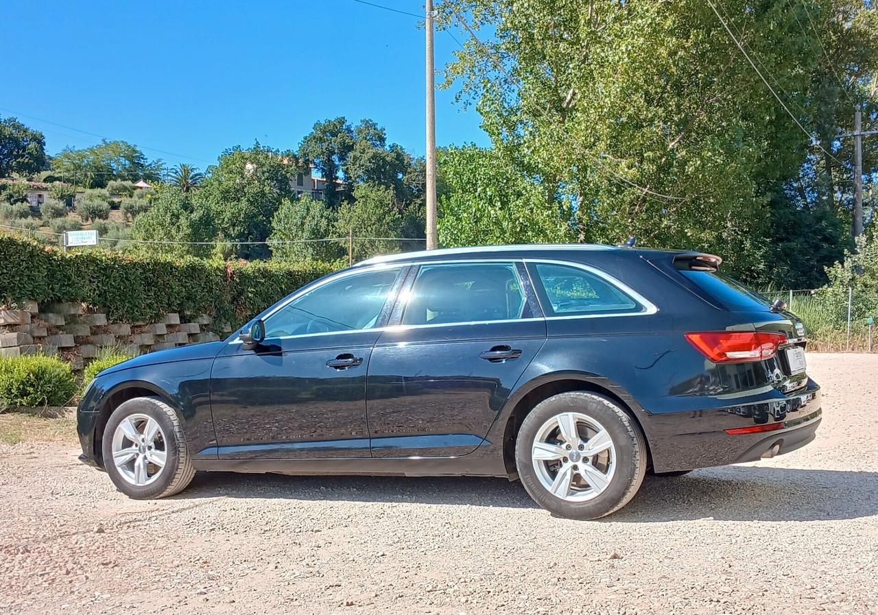 Audi A4 2.0 TDI 122 CV S tronic Sport