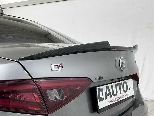 Alfa Romeo Giulia 2.2 Turbodiesel 210 CV AT8 AWD Q4 Veloce