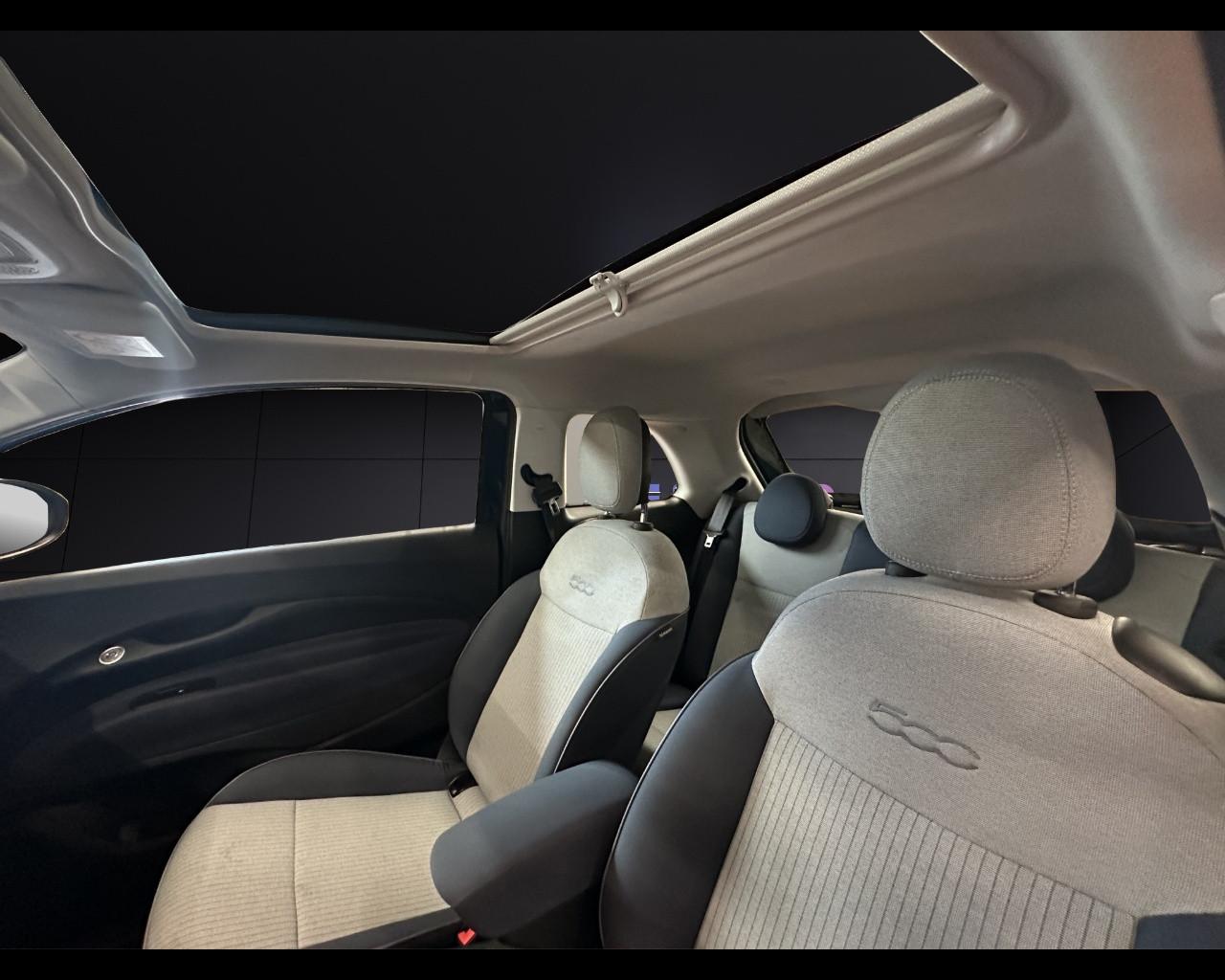 FIAT 500e - 500e Berlina 42 kWh Icon +