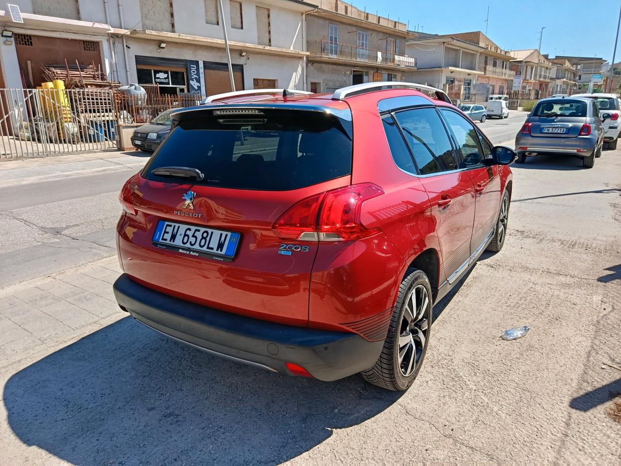 Peugeot 2008 1.6 e-HDi 92 CV Stop&Start Urban Cross