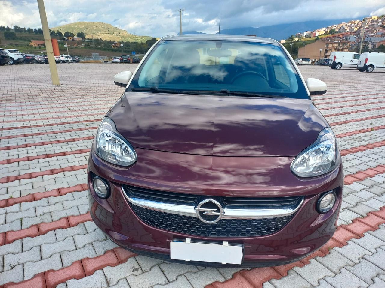 Opel Adam 1.2 70 CV Slam