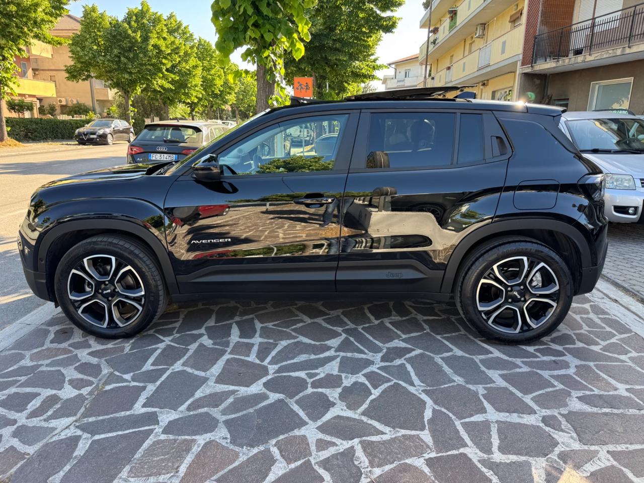 Jeep Avenger 1.2 Turbo 100 CV MHEV Summit Tetto apribile Automatica