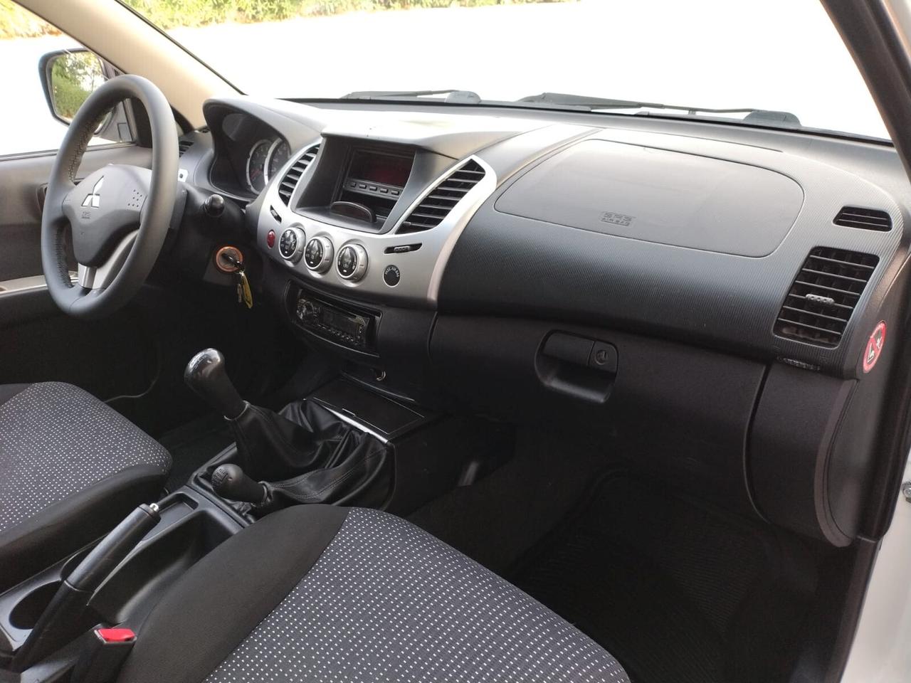 Mitsubishi L200 2.5 DI-D 4WD Allestito - KM 0