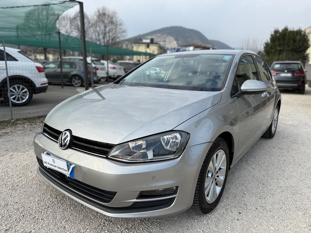 Volkswagen Golf 5p 1.6 tdi Highline BlueMotion dsg