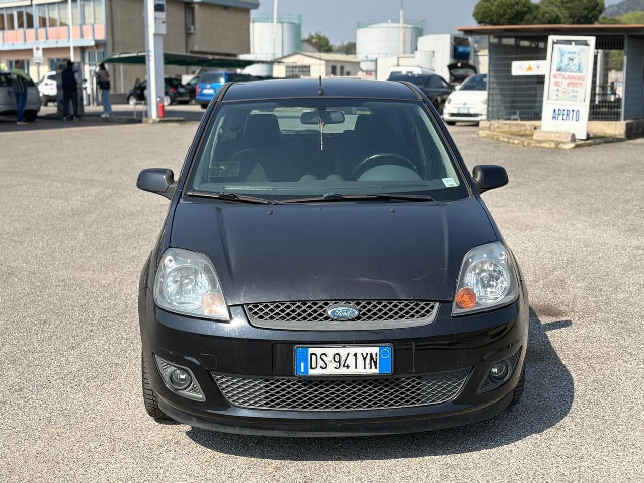 Ford Fiesta 1.4 TDCi 5p. Ghia NEOPATENTATI