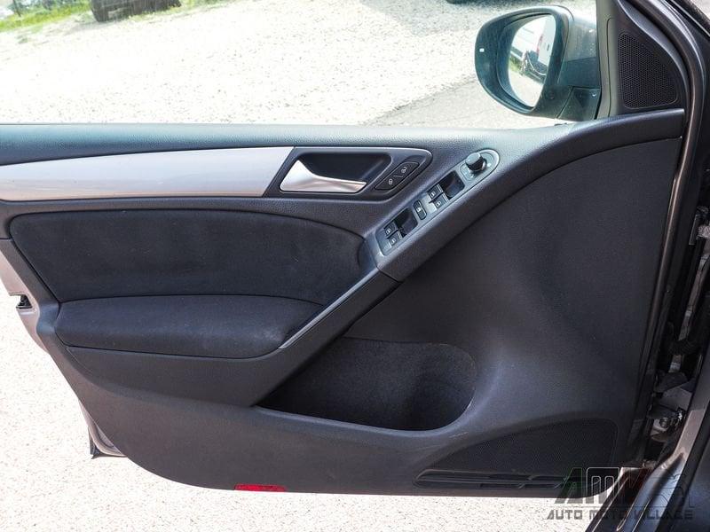 Volkswagen Golf VI 2.0 TDI 110CV DPF 5p