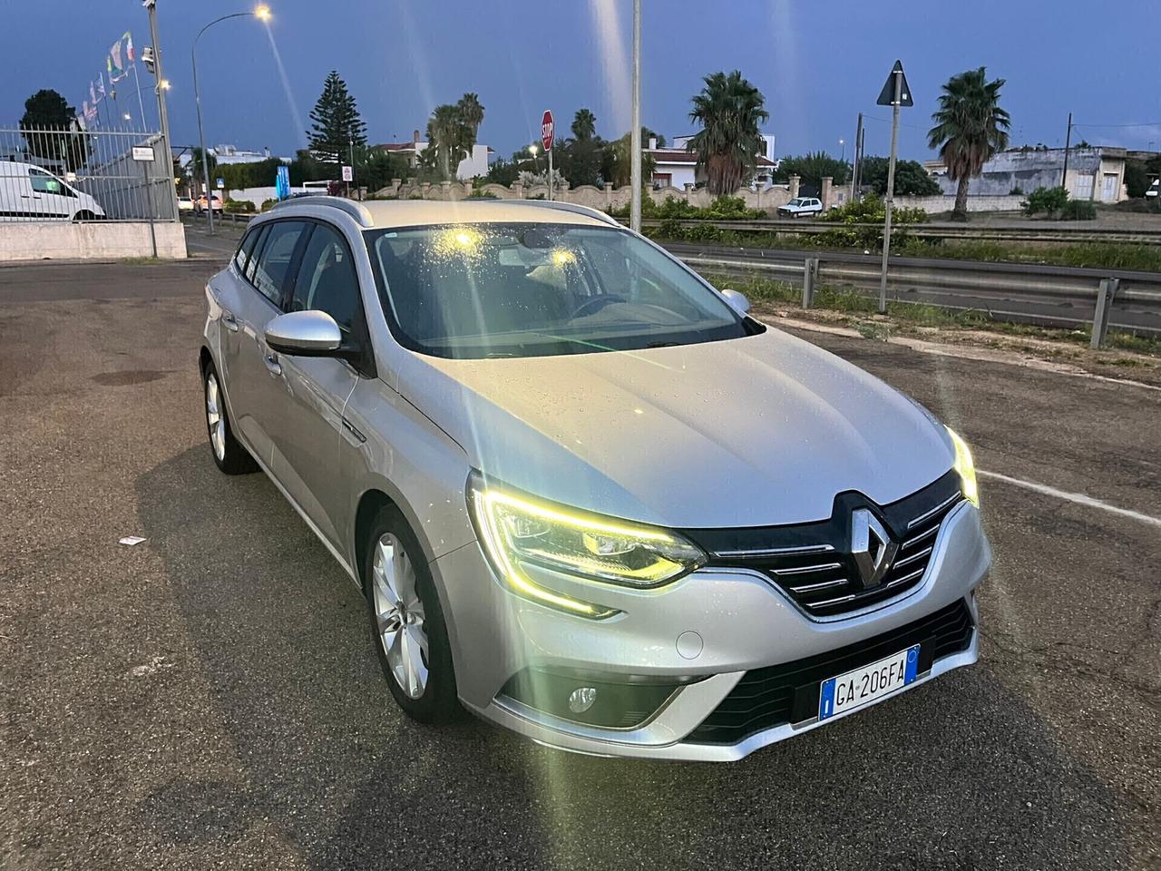 Renault Megane Sporter DCI Intens Unipro 2020