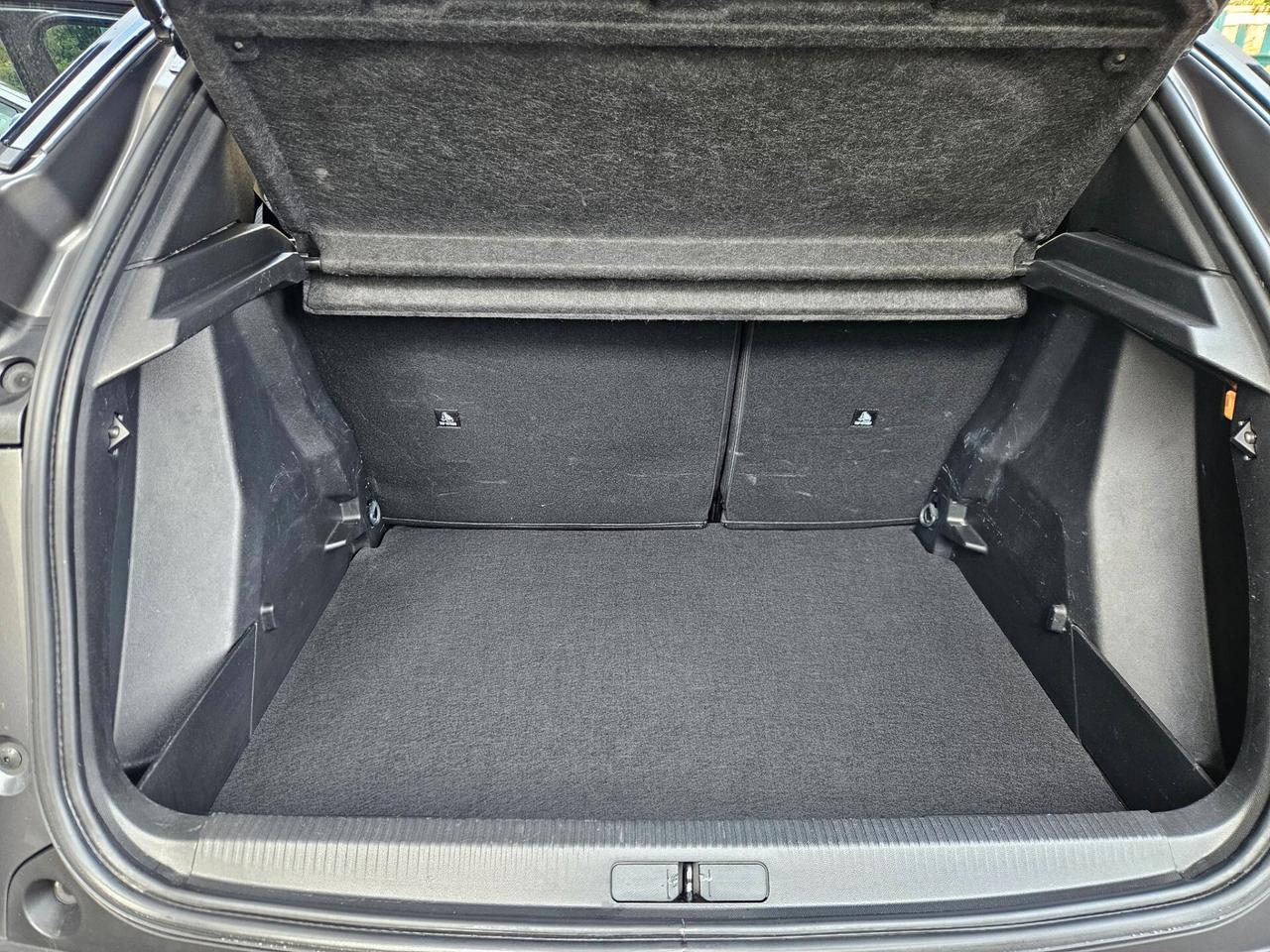 Peugeot 2008 BlueHDi 110 S&S Allure Pack