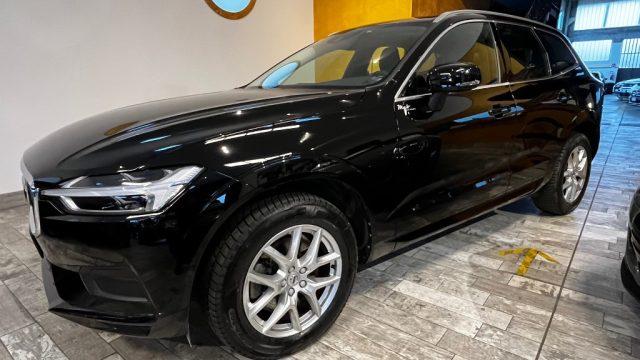 VOLVO XC60 B4 (d) AWD Geartronic Business Plus- PERFETTA