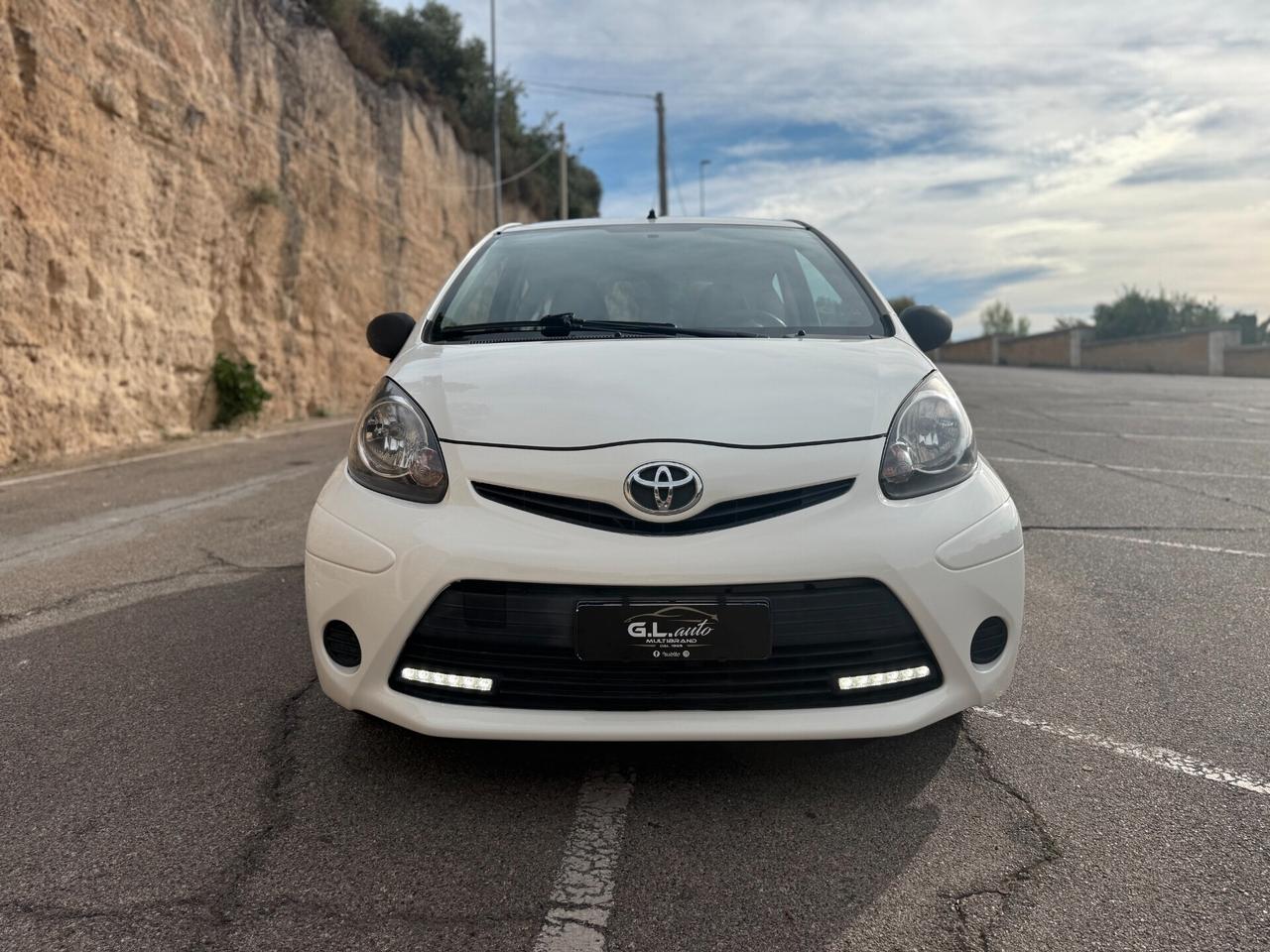 Toyota Aygo/1.0 68CV/NAVI/CLIMA/SOLO 55000 KM