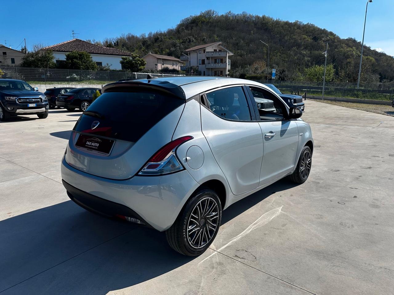 Lancia Ypsilon 1.0 FireFly 5 porte S&S Hybrid Oro