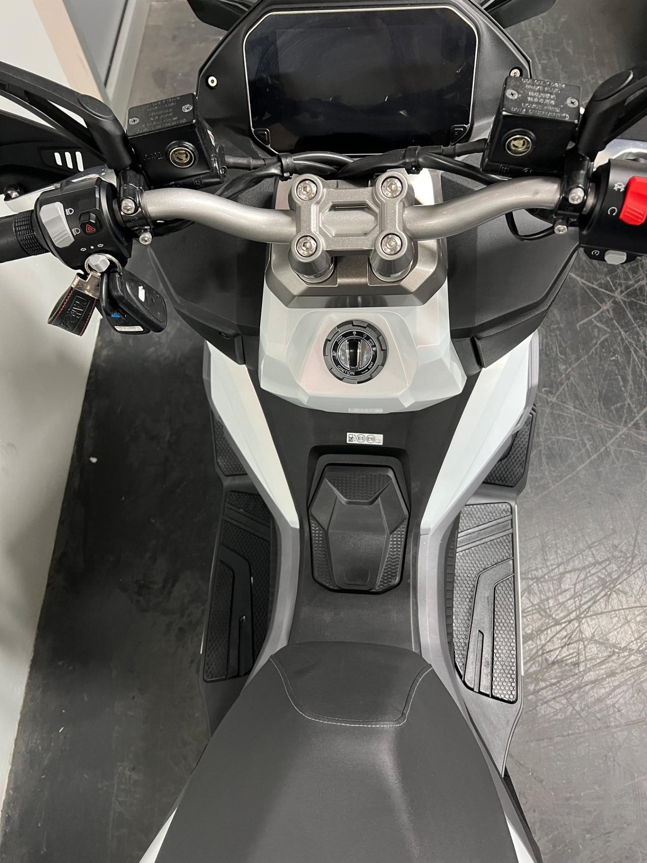 Sym ADX 300