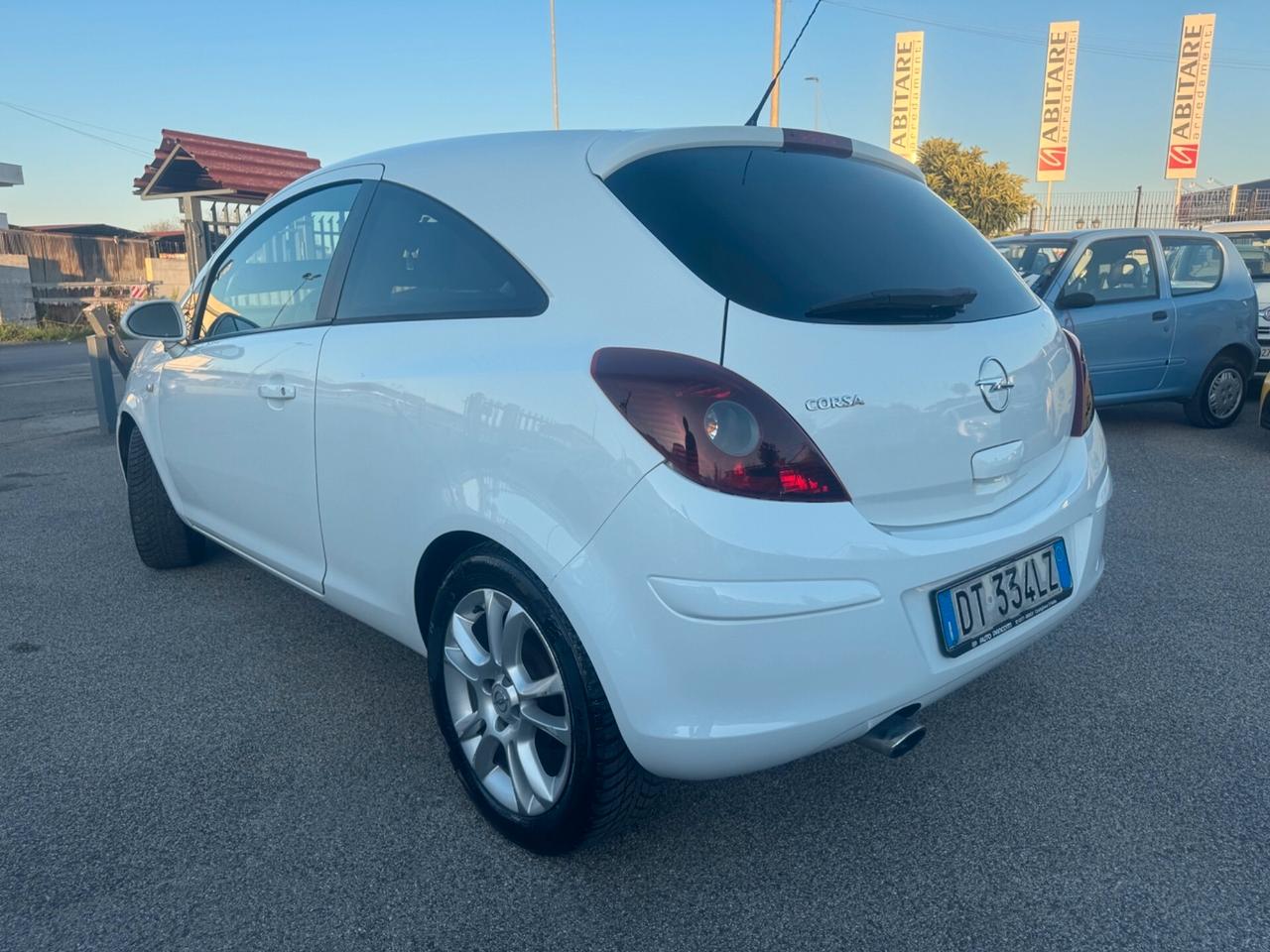 Opel Corsa 1.2 80CV 3 porte GPL-TECH Sport