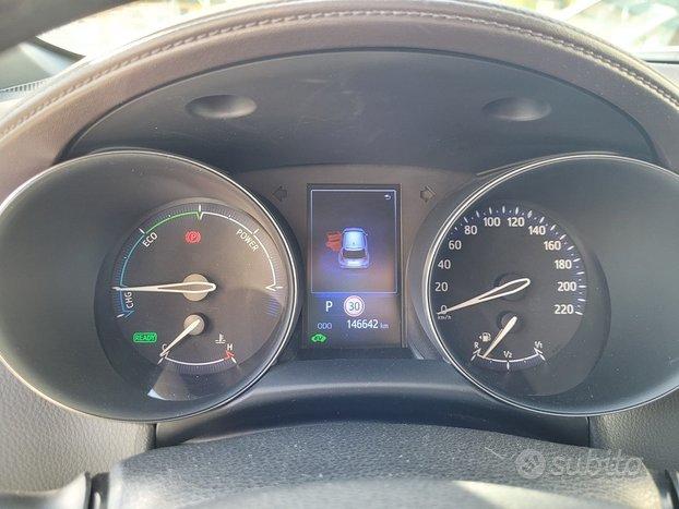 Toyota C-HR hybrid e-cvt lounge