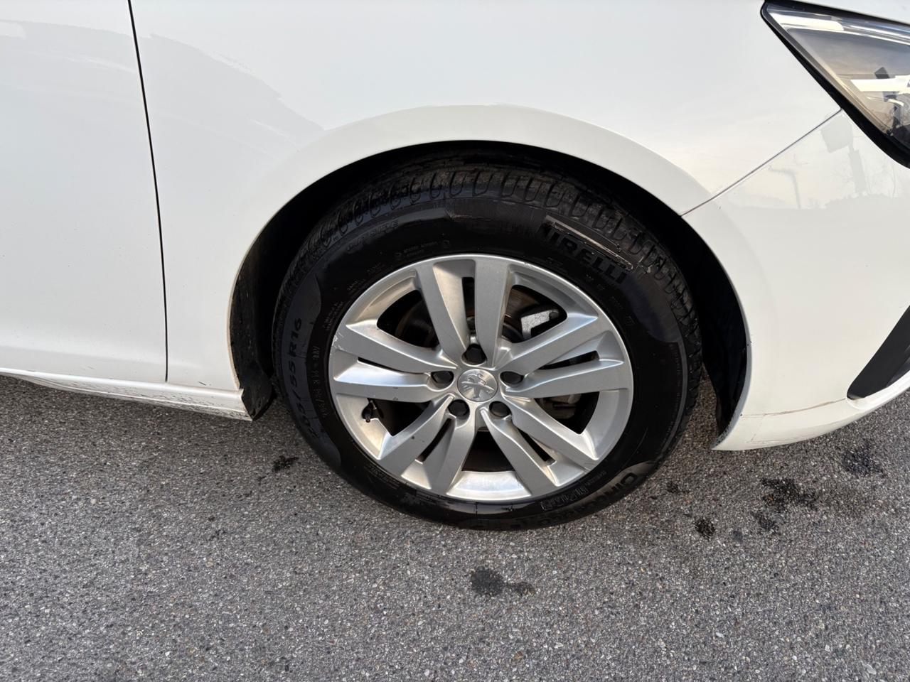 Peugeot 308 BlueHDi 130 S&S Allure