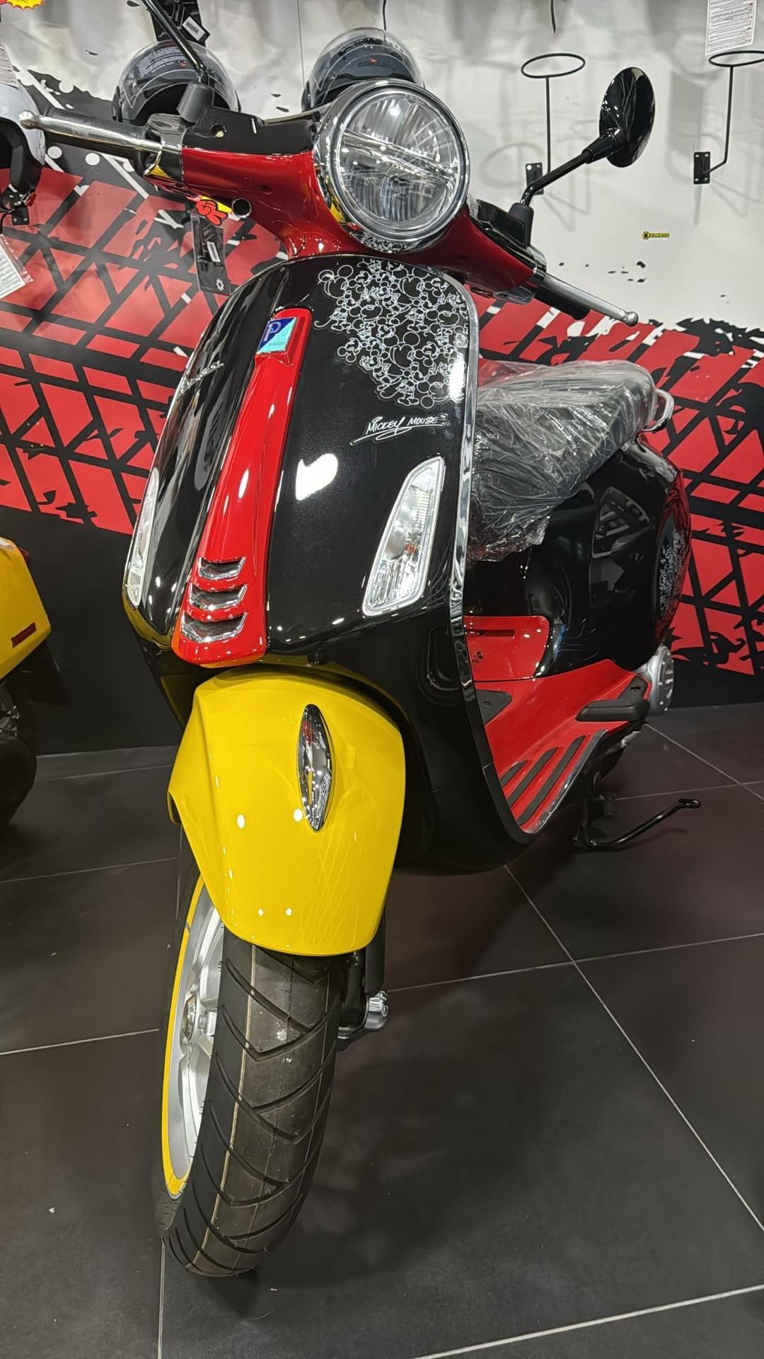 Piaggio Vespa 125 Primavera DISNEY MICKEY MOUSE 125