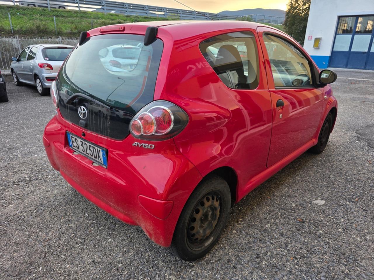 Toyota Aygo 1.0 12V VVT-i 3 porte Active Connect
