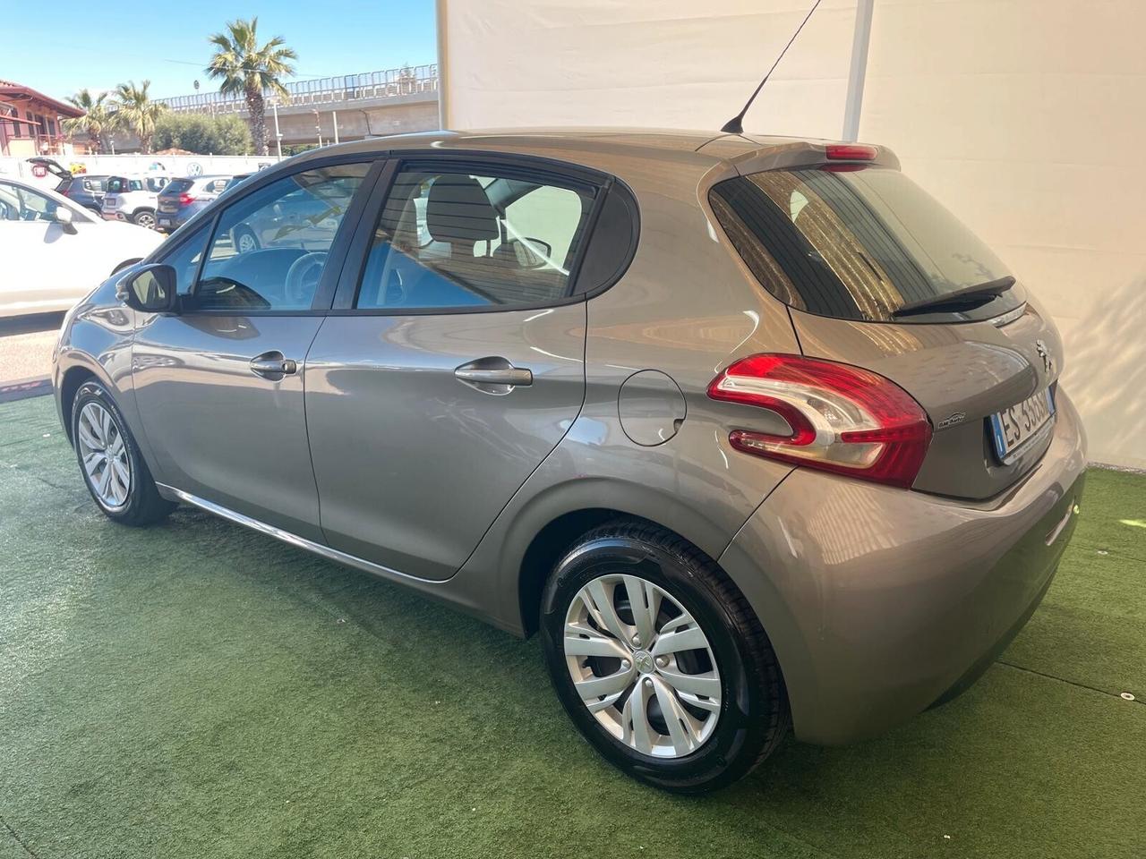 PEUGEOT 208 1.2 BENZINA 82CV
