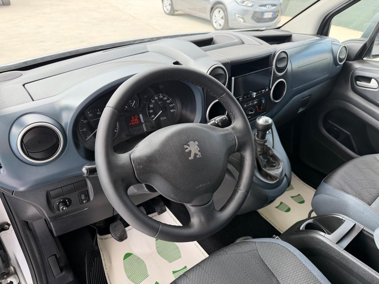Peugeot Partner Tepee 1.6 HDi 92CV Outdoor