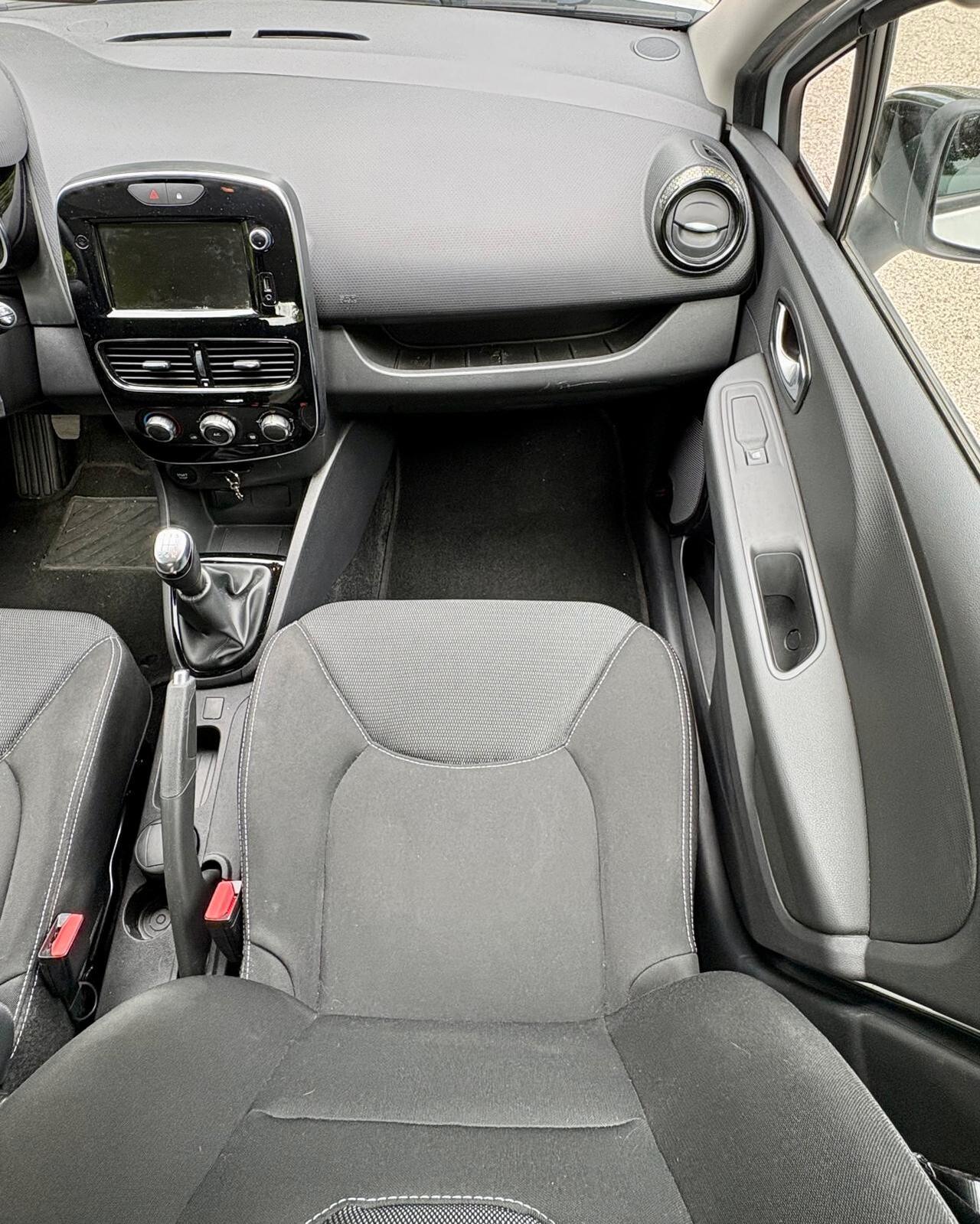 Renault Clio TCe 12V 90 CV GPL 5 porte Moschino Life