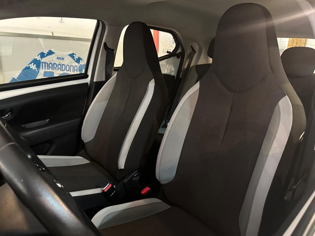 Toyota Aygo 1.0 VVT-i 69 CV 5 porte x-clusiv GARANZIA