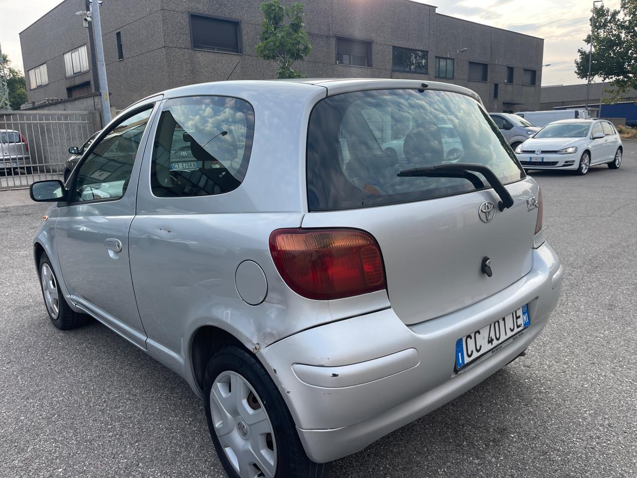 Toyota Yaris 1.0i 16V benzina clima funzionate