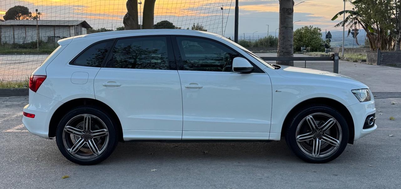 Audi Q5 2.0 TDI S-LINE