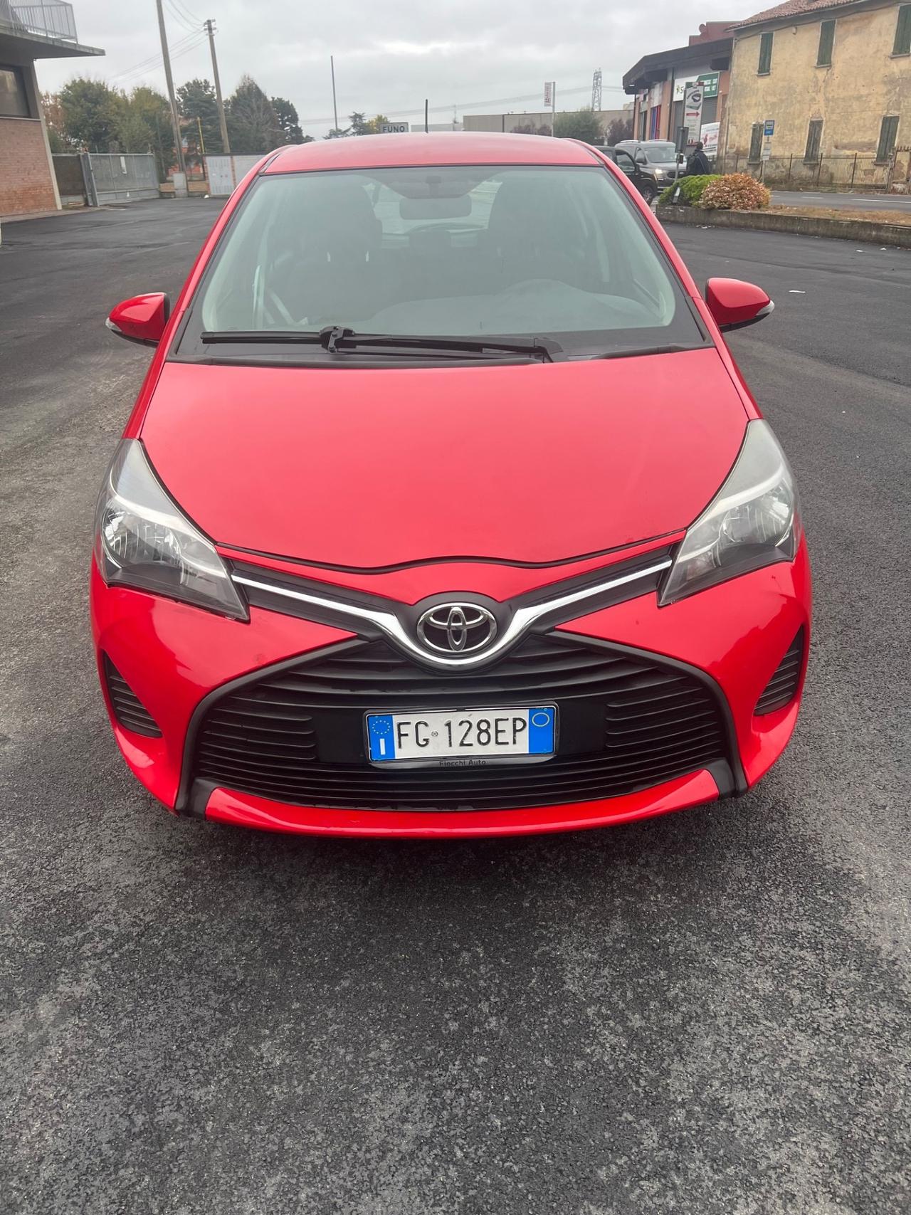 Toyota Yaris 1.0 5 porte Lounge