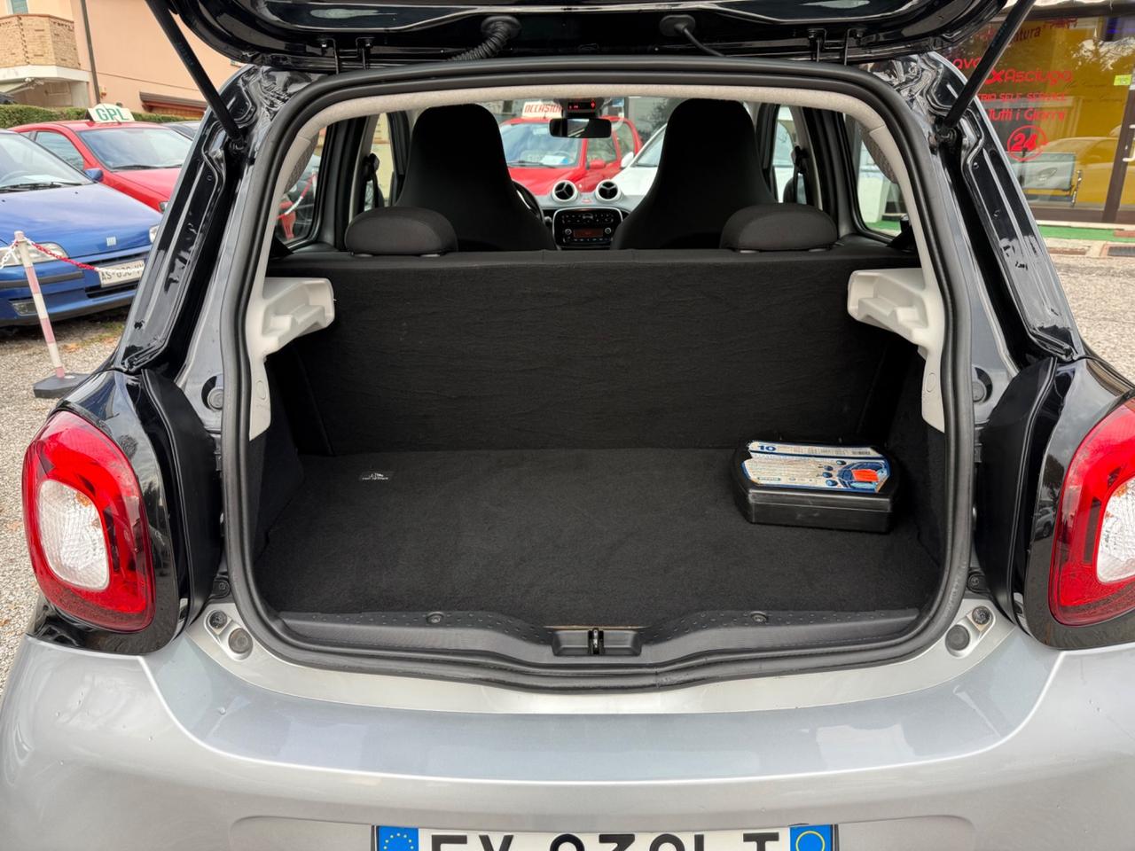 Smart ForFour 70 1.0 Ok Neopatentati