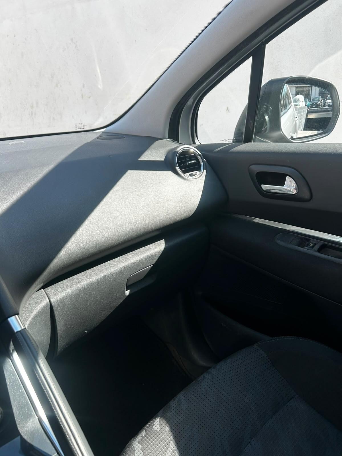 Peugeot 3008 1.6 HDi 110CV