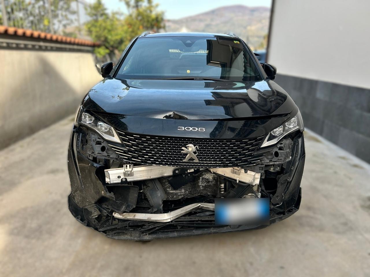 Peugeot 3008 1.5 HDi 130 EAT8 - 2022 Incidentata