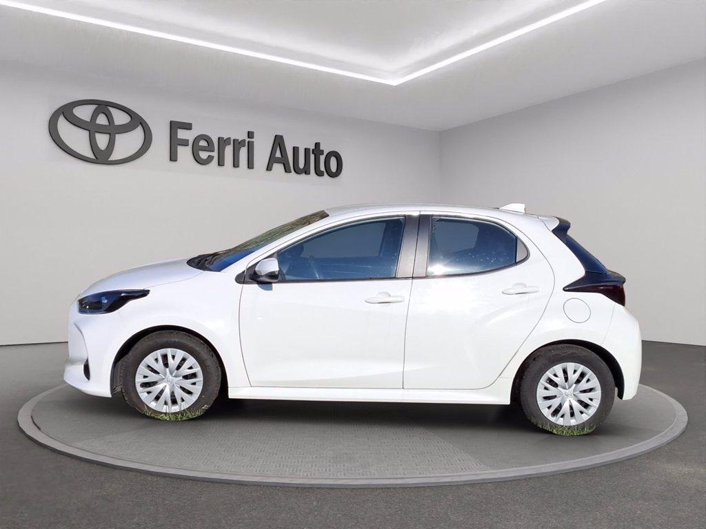 TOYOTA Yaris 1.5h active del 2023