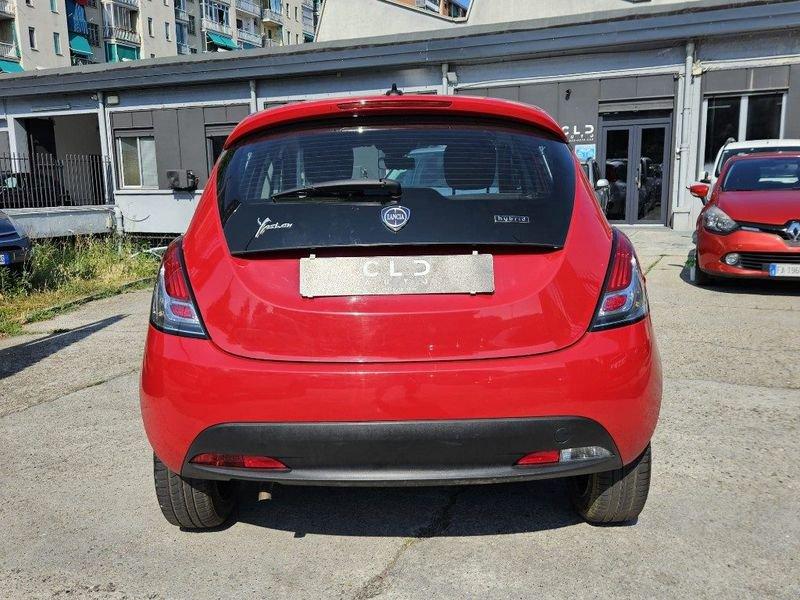 Lancia Ypsilon 1.0 FireFly 5 porte S&S Hybrid Ecochic