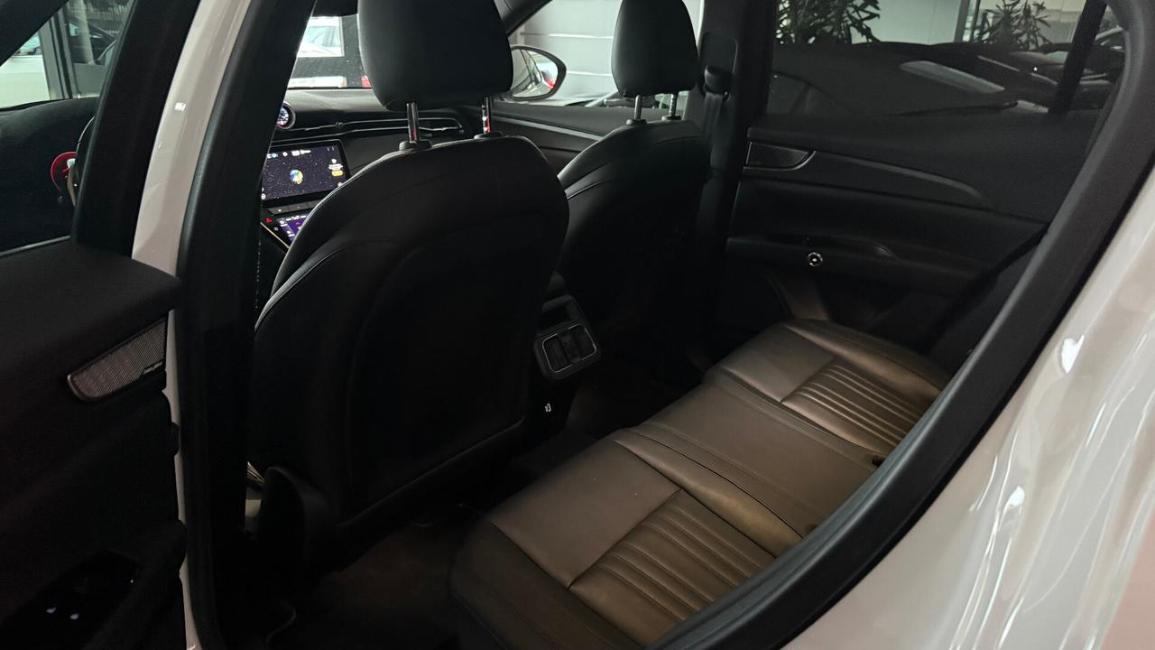 Maserati Grecale MHEV 300 CV AWD GT