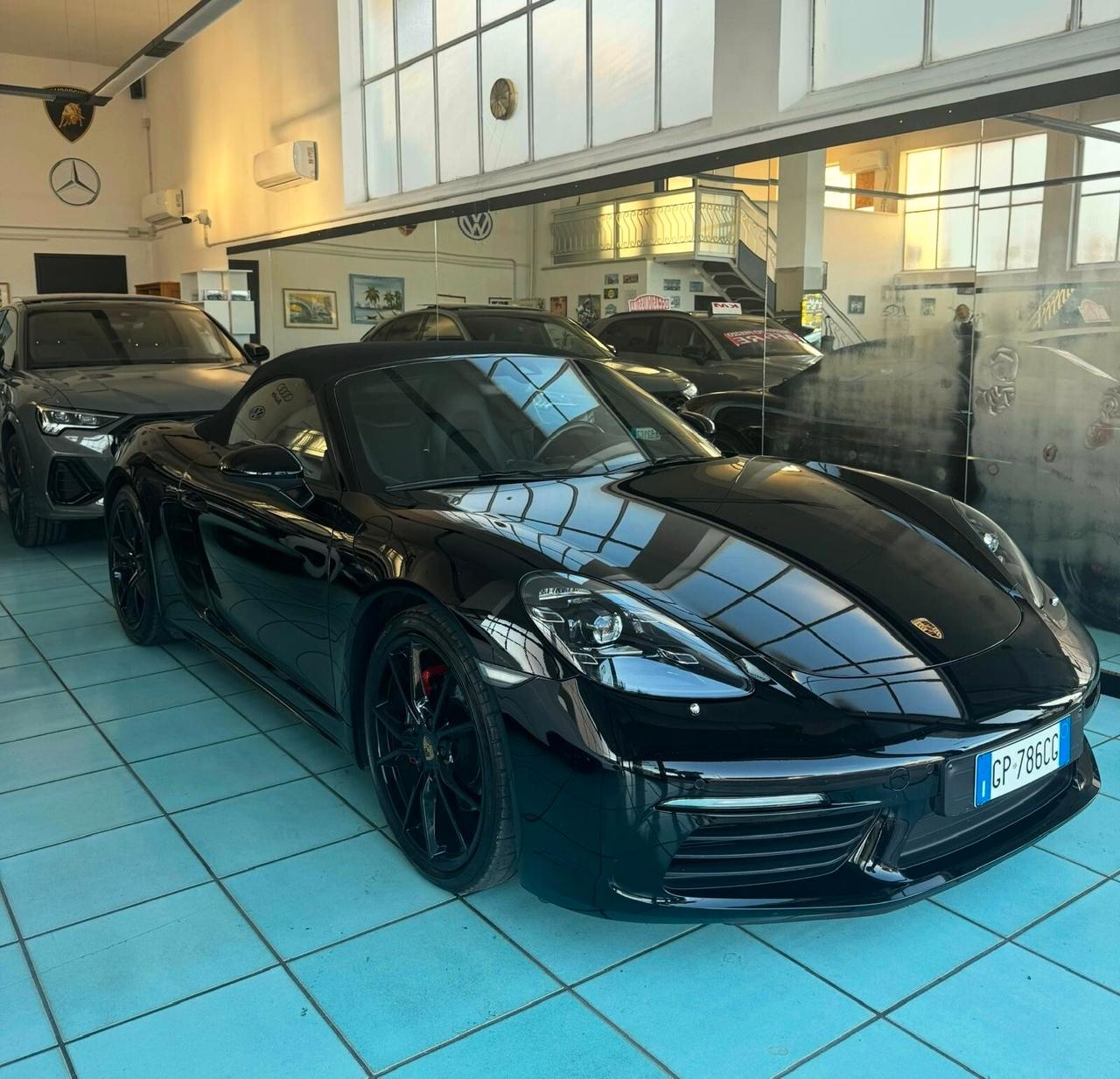 Porsche 718 Spyder Boxster 2.0