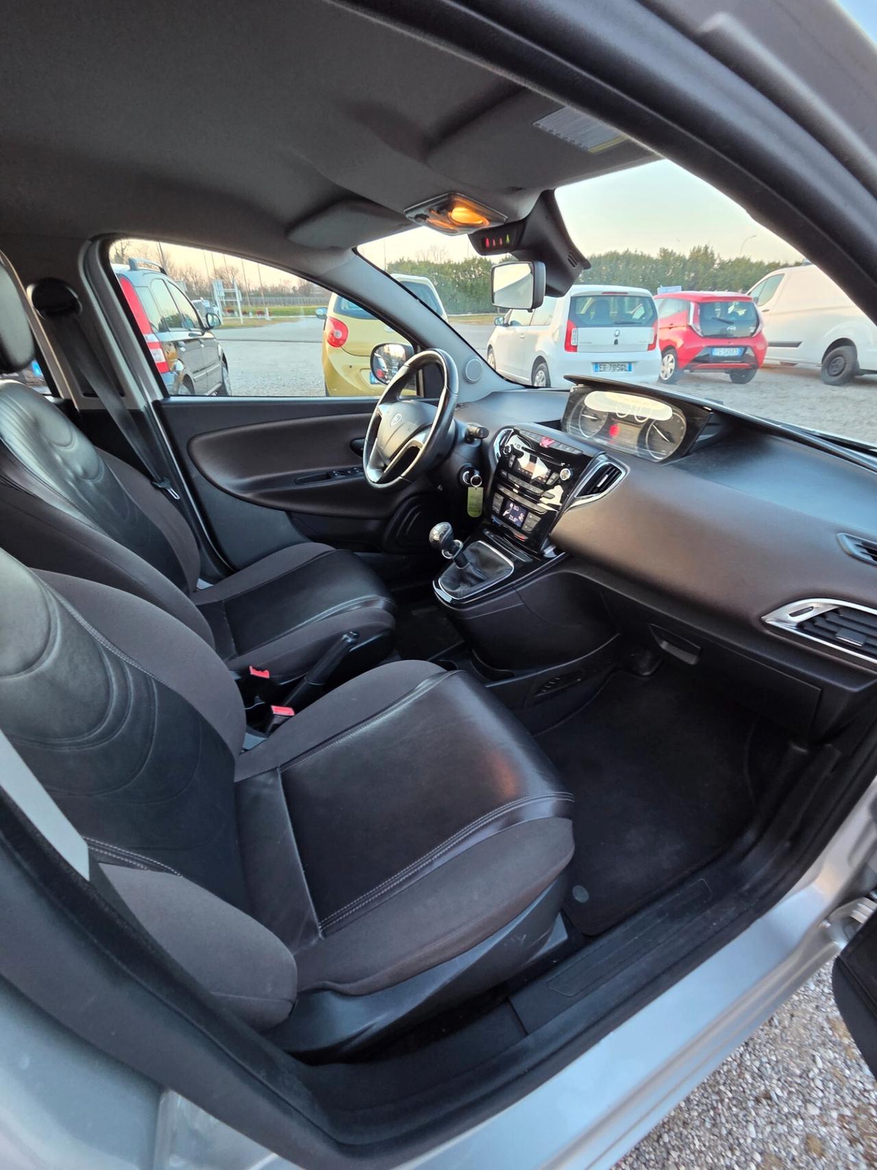 Lancia Ypsilon CV 5 porte S&S Platinum FINANZIABILE