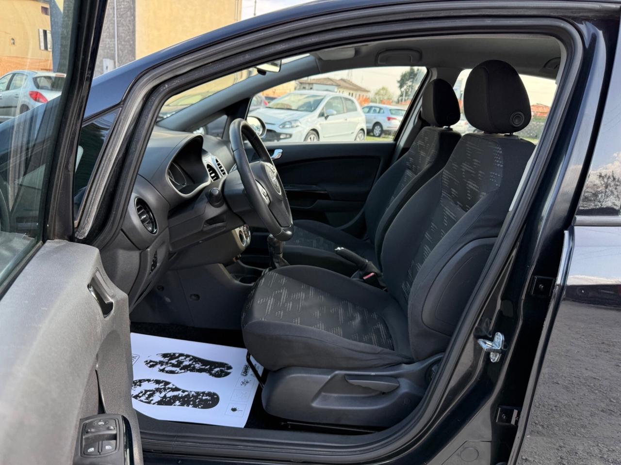 Opel Corsa 1.2 5 porte Club UNICO NEOPATENTATI