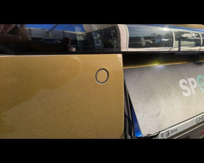 Lancia Ypsilon Ypsilon Hybrid e-DCT LX