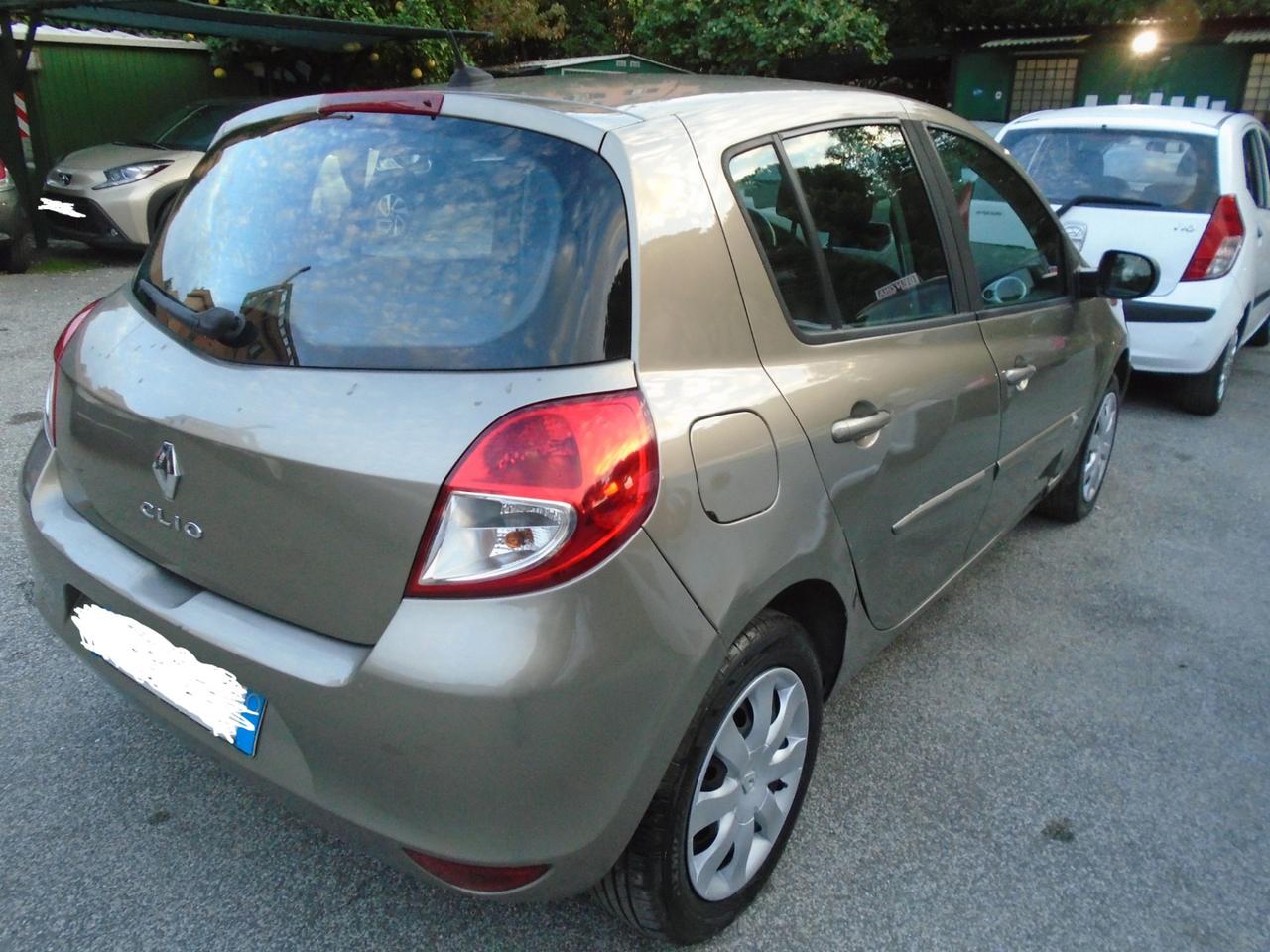 Renault Clio 1.2 16v Dynamique 5p