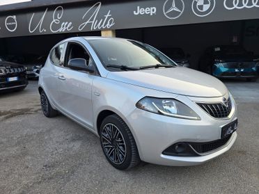 Lancia Ypsilon 1.0 FireFly 5 porte S&S Hybrid Ecochic Silver
