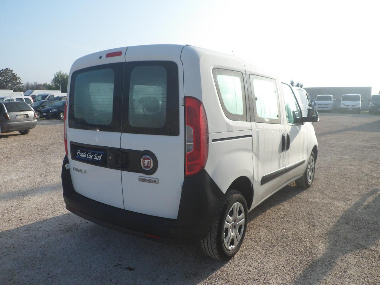 Fiat Doblo 5 posti autocarro