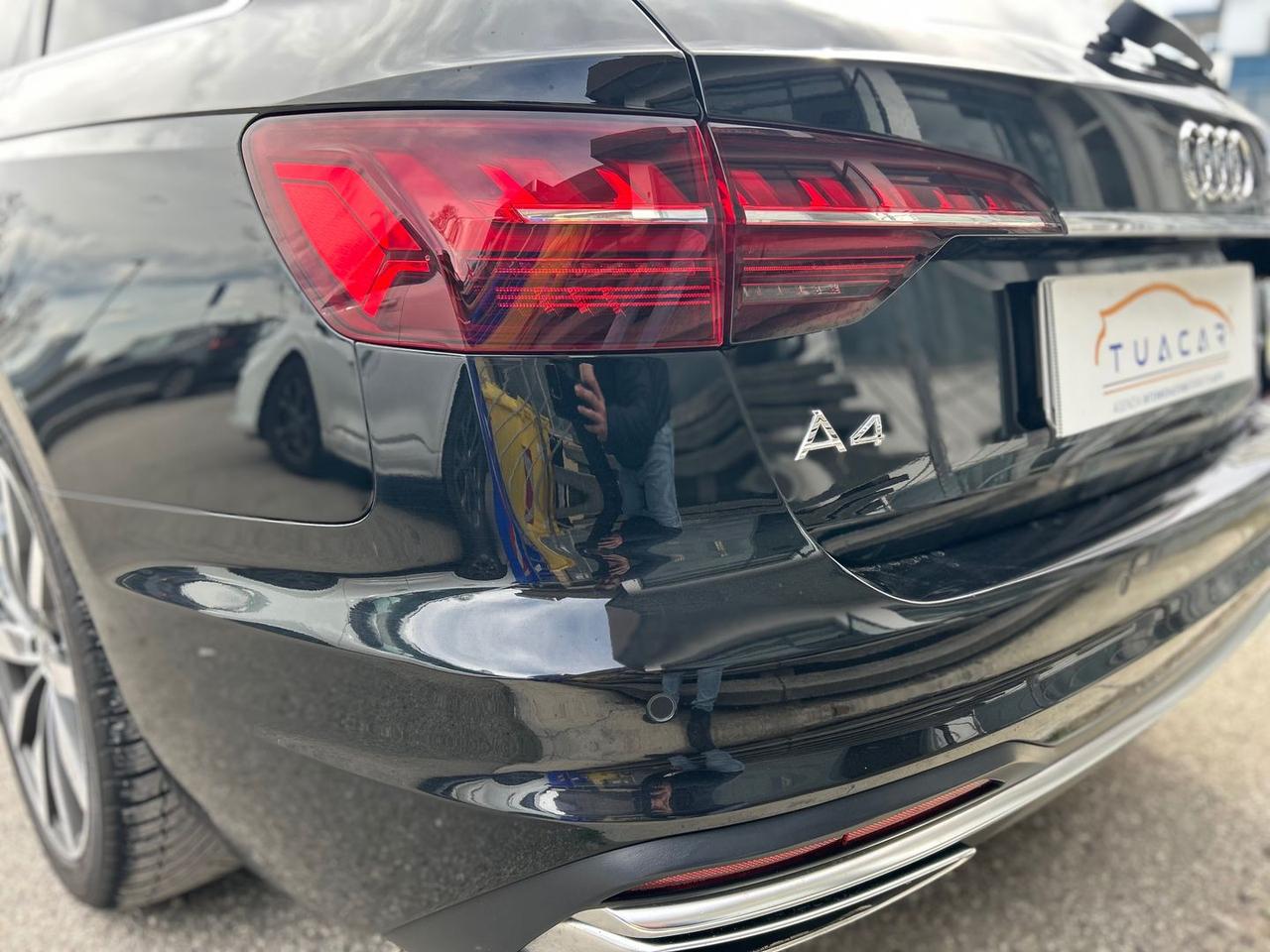 Audi A4 2.0 40 TDI Business Advanced #9936