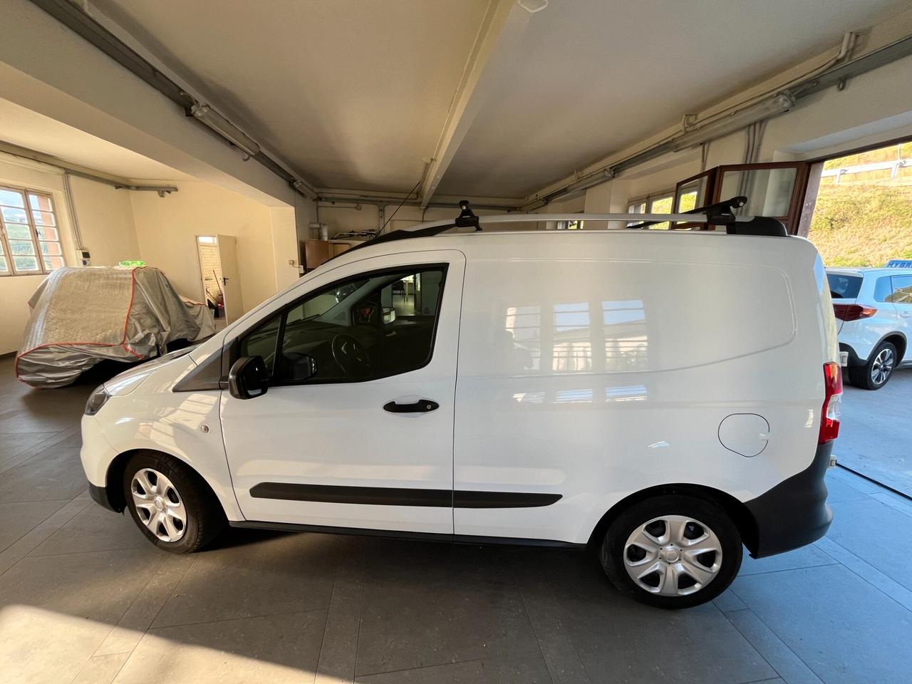 Ford Transit Courier 1.5 Van Trend